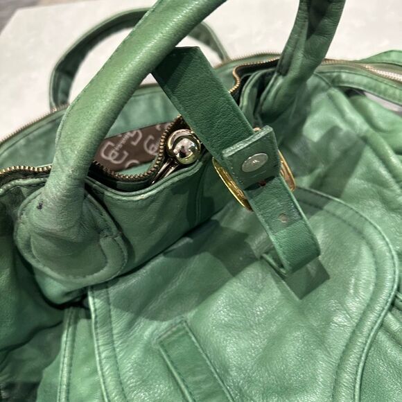 BULGA Green Shoulder Bag with Casual Design and Spacious Interior - Picture 9 of 12